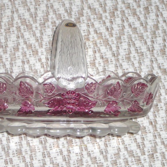 Vintage Westmoreland Grapevine Ruby Red Glass Candy Dish Handled Bowl Unused - Picture 4 of 9
